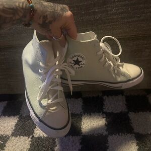 Converse All Star High-Tops in Light Cream